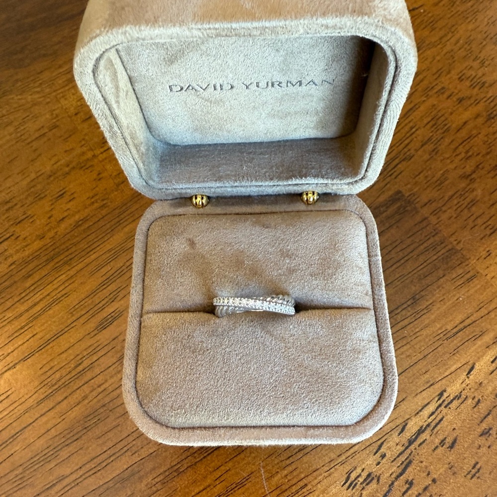 David Yurman Women’s Silver Crossover Ring with Diamonds Size 7